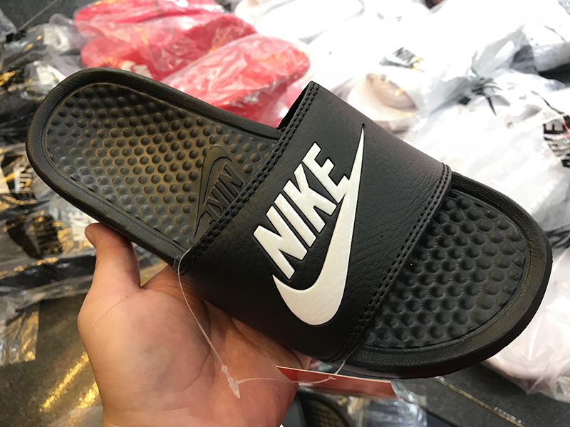 Dép Nike Benassi JDI màu đen cá tính