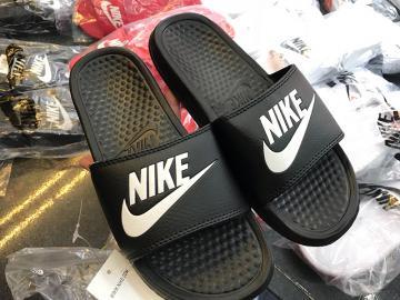 Dép Nike Benassi JDI màu đen